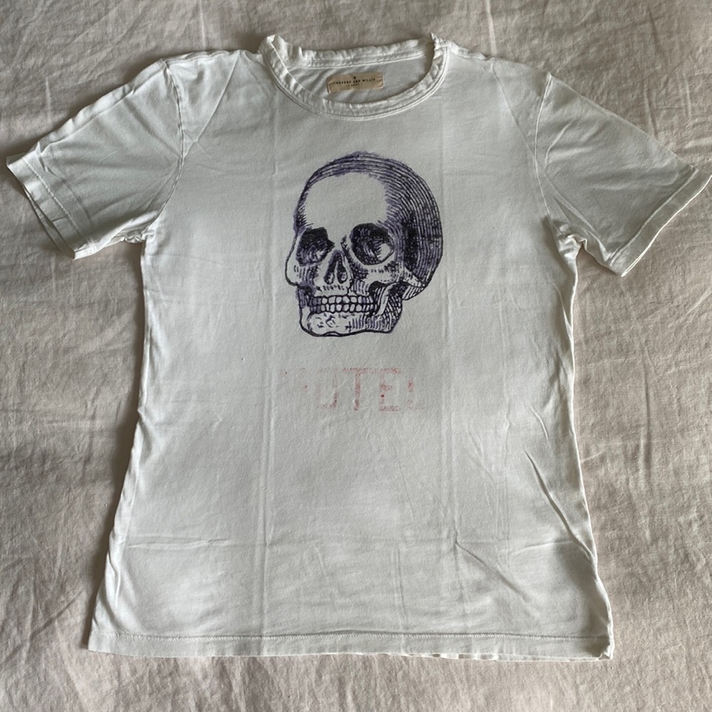 Imogene and Willie Graphic Tee - Small